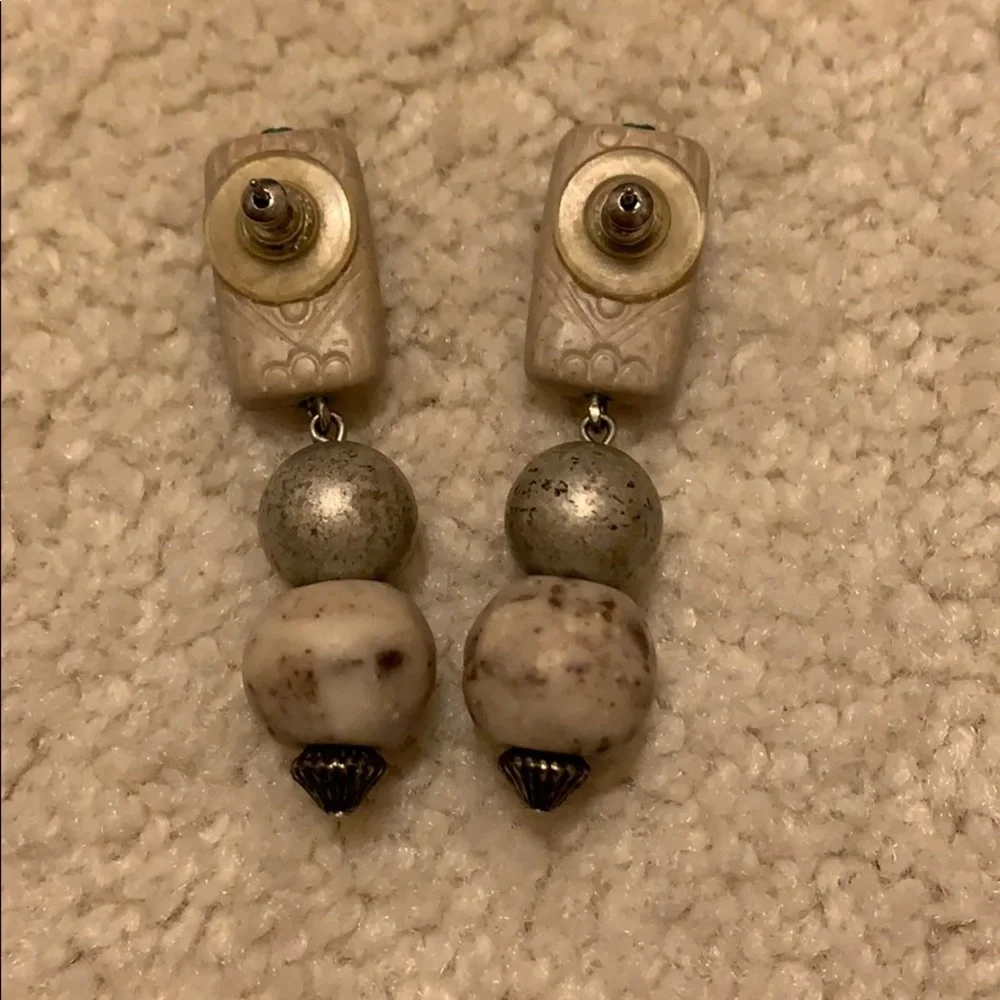 Post earrings. -  3/20